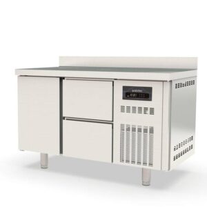Vaiotec Topline Kühltisch / 2-fach GN1/1 mit 2 Schubladen / 1 Tür & Aufkantung, 1345 x 700 mm