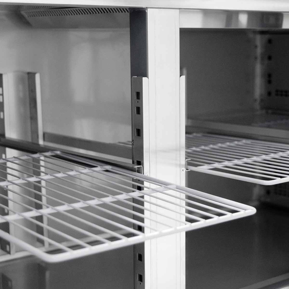 Vaiotec Kühltisch / 2 Türen & 3 Schubladen links - Monoblock, 1795 x 700 mm