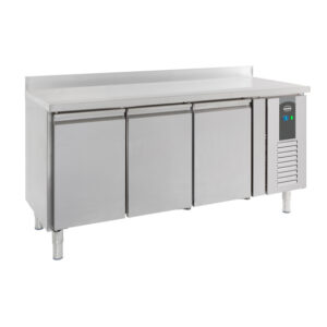 Combisteel Standard Line Kühltisch Aufkantung 3 Türen