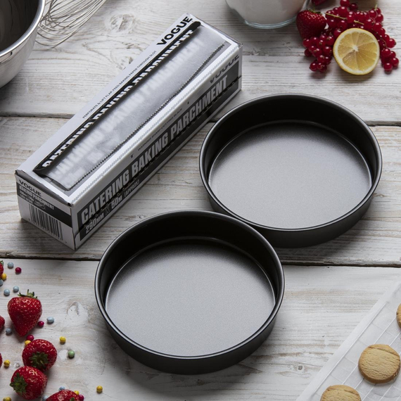 Vogue Backen wie die Profis Set mit Backformen und Backpapier