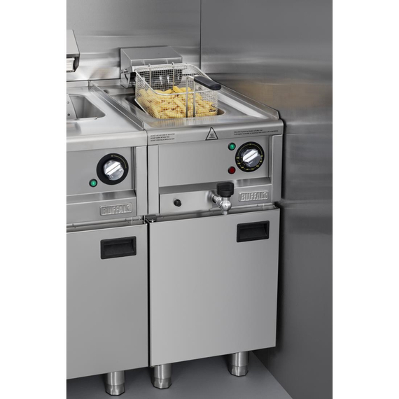Buffalo 600 Series Einzeltank-Elektrofritteuse 8Ltr